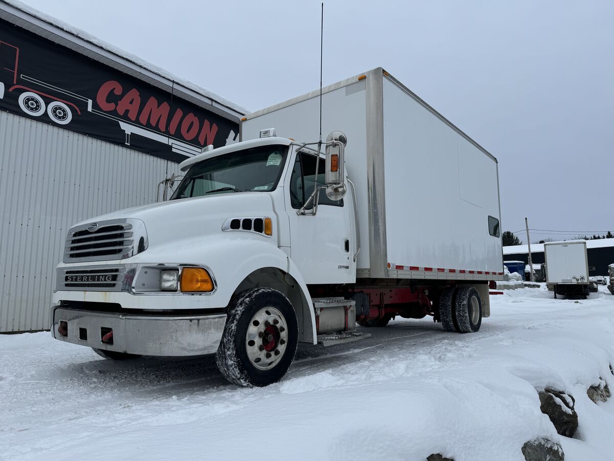 <p><strong>SP&Eacute;CIFICATIONS - CAMION:</strong></p>
<p><strong>No. de stock</strong>: M2734</p>
<p></p>
<p><strong>Marque</strong>: STERLING</p>
<p></p>
<p><strong>Mod&egrave;le</strong>: STE</p>
<p></p>
<p><strong>Ann&eacute;e</strong>: 2009</p>
<p></p>
<p><strong>Kilom&eacute;trage</strong>: 77 721.1</p>
<p></p>
<p><strong>Nombre d&rsquo;heure</strong> : 2563.2</p>
<p></p>
<p><strong>Couleur ext&eacute;rieur</strong>: BLANC</p>
<p></p>
<p><strong>Couleur int&eacute;rieur</strong>: BEIGE</p>
<p></p>
<p><strong>Portes</strong>: 2</p>
<p></p>
<p><strong>&Eacute;chappement</strong>: SIMPLE</p>
<p></p>
<p><strong>Filtreur</strong>: INTERNE</p>
<p></p>
<p><strong>Moteur</strong>: ISB-EPA07 6.7L <strong>VIN</strong> : 57867359</p>
<p></p>
<p><strong>Puissance</strong>: <strong>240hp @</strong> 2300 RPM</p>
<p></p>
<p><strong>Couple</strong>: <strong>520 - 750</strong> lb-ft</p>
<p></p>
<p><strong>Frein moteur Jacob</strong>: OUI</p>
<p></p>
<p><strong>Roues AV</strong>: 19.5 X 6.75</p>
<p></p>
<p><strong>Roues AR</strong>:19.5 X 6.75</p>
<p></p>
<p><strong>Pneus AV</strong>: 245/70R19.5</p>
<p></p>
<p><strong>Pneus AR</strong>: 245/70R19.5</p>
<p></p>
<p><strong>Essieu AV</strong>: 3628 KG / 7998 LBS</p>
<p></p>
<p><strong>Essieux AR</strong>: 7938 KG / 17 500 LBS</p>
<p></p>
<p><strong>Masse</strong>: 6200 KG / 13 669 LBS</p>
<p></p>
<p><strong>PNBV:</strong> 11 566 KG / 25 499 LBS</p>
<p></p>
<p><strong>Capacit&eacute; de chargement:</strong> 6016 KG / 13 263 LBS</p>
<p></p>
<p><strong>Transmission</strong>: ALLISON 2200RDS</p>
<p></p>
<p><strong>Diff&eacute;rentiel</strong>: ALLIANCE R175-2N</p>
<p></p>
<p><strong>Ratio</strong>: 4.30</p>
<p></p>
<p><strong>Suspension</strong>: FA218000</p>
<p><strong>Prix sur demande seulement</strong></p>
<p></p>
<p><strong>Couchette</strong>: N/A</p>
<p></p>
<p><strong>Empattement</strong>: 213''</p>
<p></p>
<p><strong>&Eacute;quipement</strong>: RAMPES ARRI&Egrave;RE, DECK AVEC MARCHES ARRI&Egrave;RE, BOITE &Eacute;QUIP&Eacute; DE LUMI&Egrave;RE, CROCHETS DE REMORQUAGE AVANT</p>
<p></p>
<p><strong>S.A.A.Q.:</strong> &Eacute;chue</p>
<p><strong>Prix: 35 000$</strong></p>
<p><strong><em>CONTACTEZ M. PIERRE FORTIN AU 418-209-3652</em></strong></p>
<p><strong><em>SI OCCUP&Eacute;</em></strong></p>
<p><strong><em>CONTACTEZ M . MICHAEL B&Eacute;GIN AU 418-225-6990</em></strong></p>